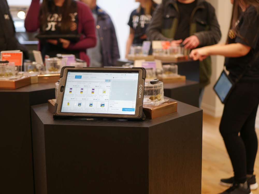 the Best Time to Visit a Cannabis Dispensary